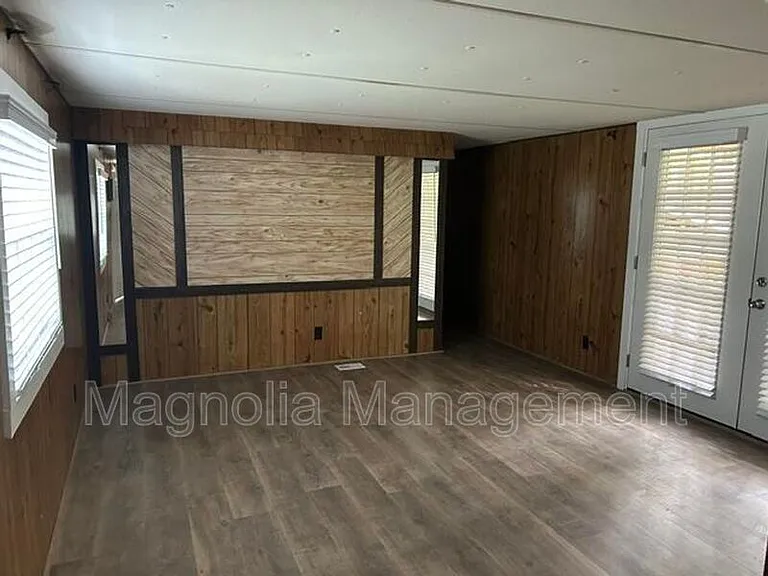 2185 Kittrell Rd — Photo 2