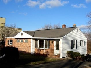 5 Hakim St, Danbury, CT 06810