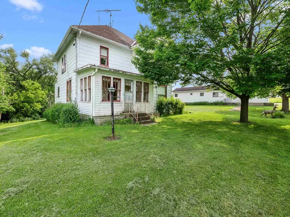 W2558 Woodland Dr, Campbellsport, WI 53010