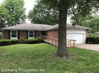 1628 W Cherokee St, Springfield, MO 65807