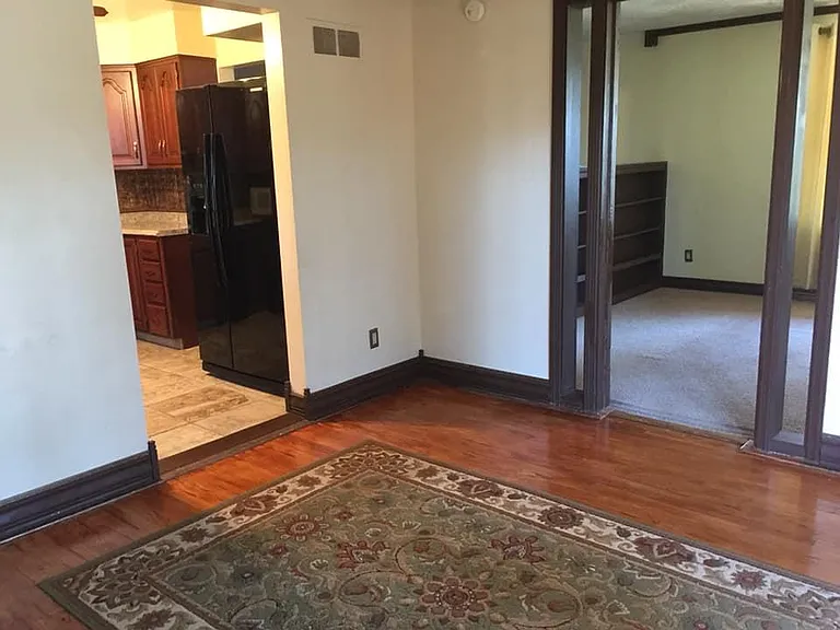 450 W Water St — Photo 7
