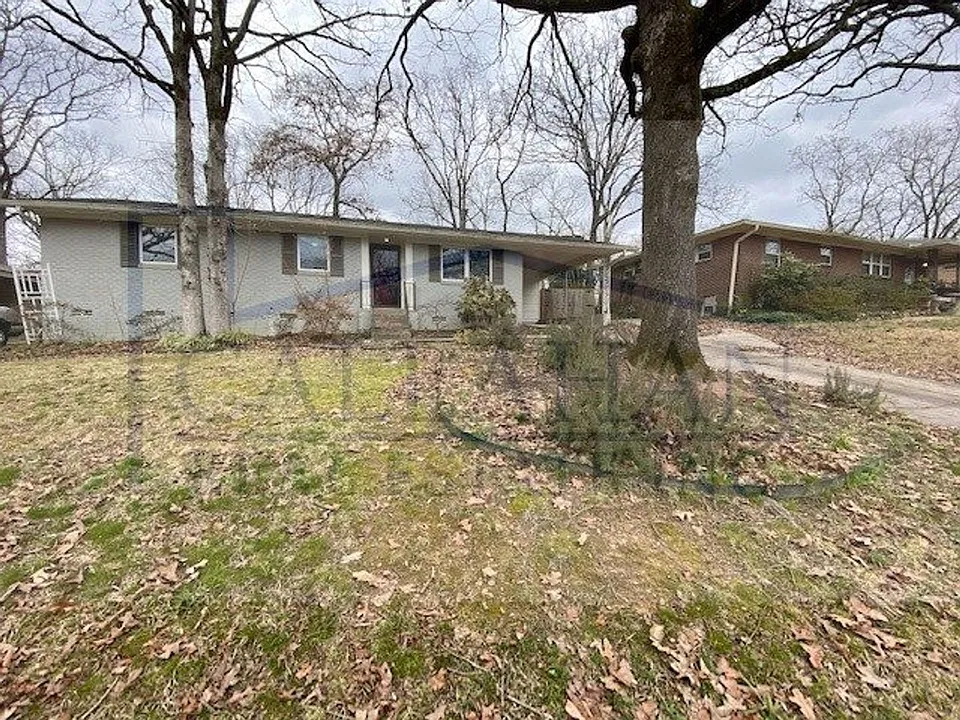5010 Arlington Dr