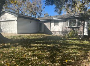 4440 Hallcliffe Rd, Lincoln, NE 68516