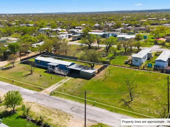 801 Anson Street, Kingsland, TX 78639
