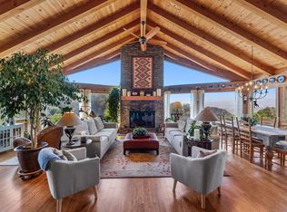 809 Lewis Rd, Royal Oaks, CA 95076