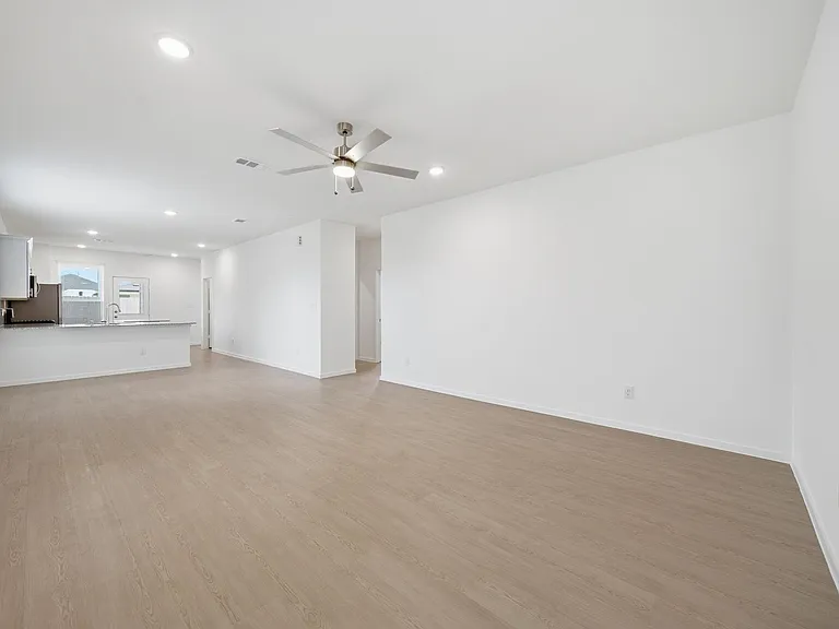 610 Amber Falls Dr — Photo 3
