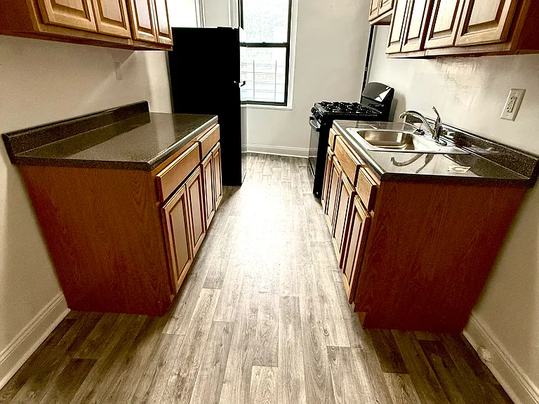 2796 Bainbridge Ave #2A — Photo 3