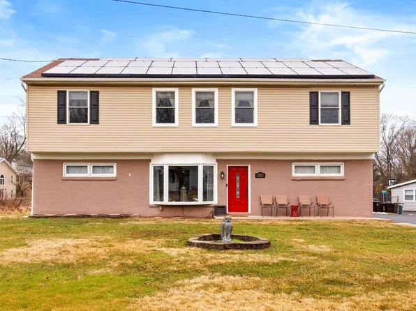 2012 Lockwood Ln, Feasterville, PA 19053