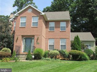 1 Overlook Ct, Newark, DE 19713