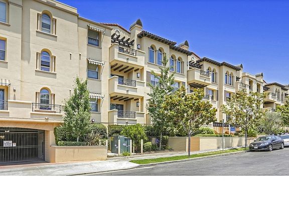 2nd image of 5037 Rosewood Ave APT 102