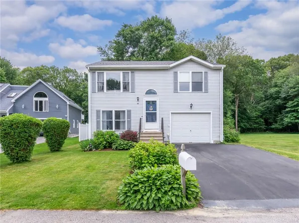 75 Canning St, Cumberland, RI 02864