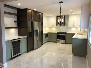 3333 W Columbia Ave APT 2, Lincolnwood, IL 60712