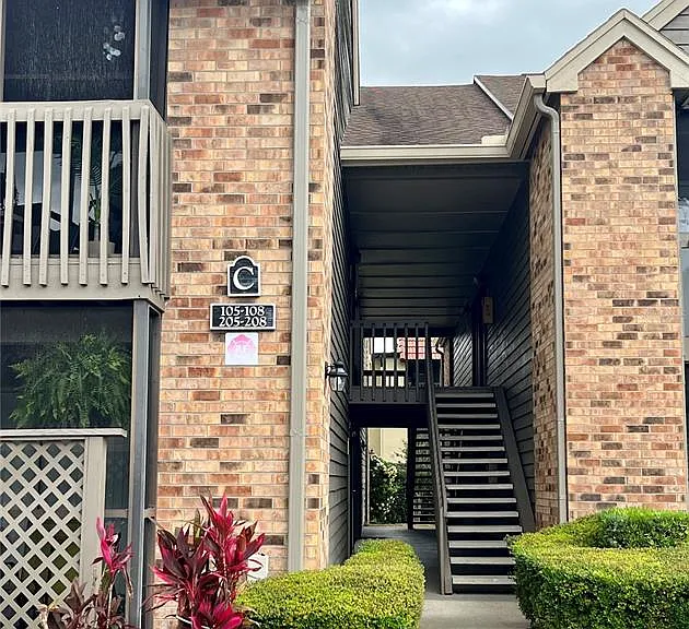 2500 Winding Creek Blvd #C205 — Photo 1