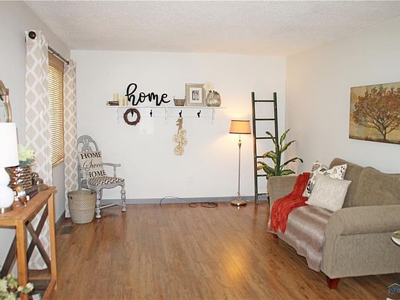 4th image of 819 Lafayette Blvd
