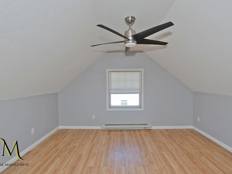 320 Island Pond Rd — Photo 16