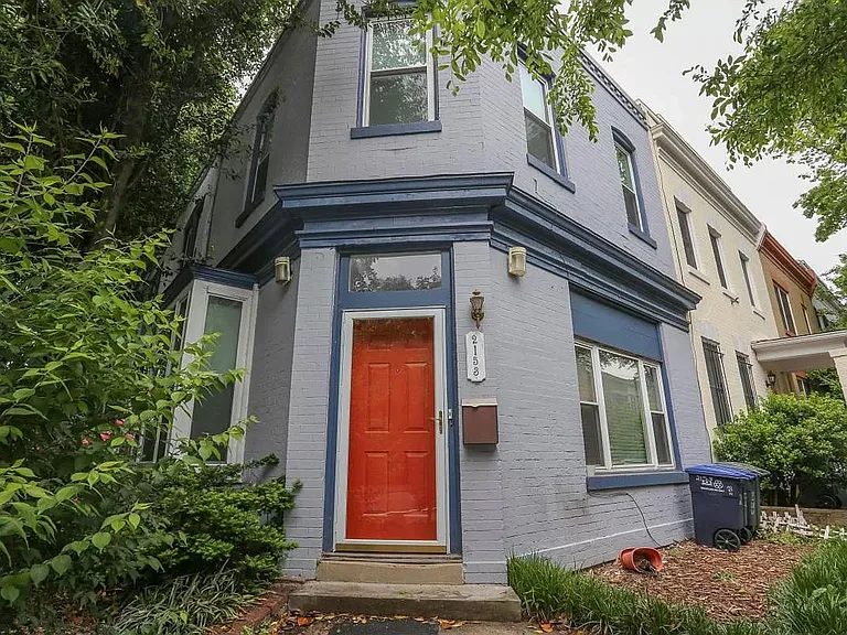 2153 Newport Pl NW — Photo 2