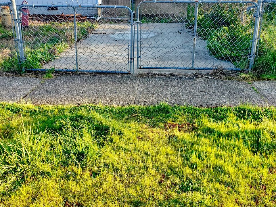 2nd image of 2825 Colorado Ave
