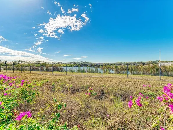 5400 34th St W APT 16B, Bradenton, FL 34210