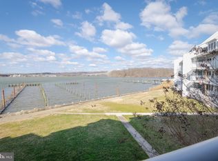 6 Owens Landing Ct APT B, Perryville, MD 21903