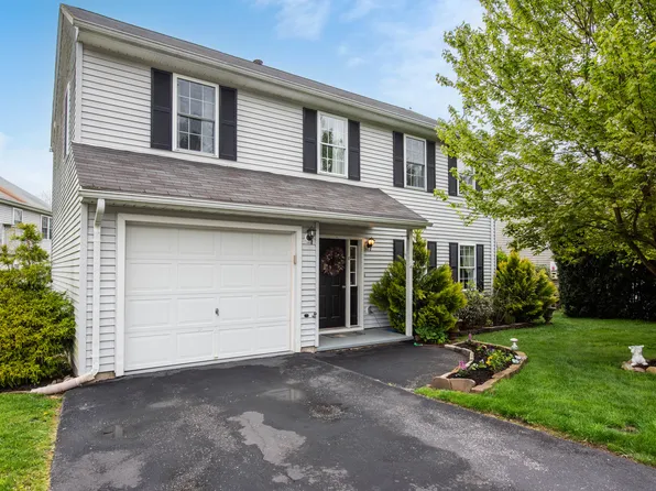 6 Fox Run Lane, New Hartford, CT 06057