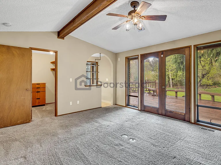 21805 SE 4th St — Photo 34