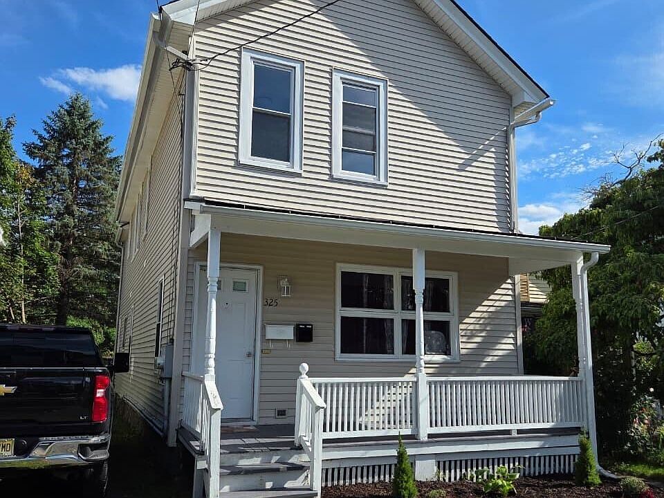 1st image of 325 Washington St