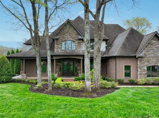 626 Forest Retreat Rd, Hendersonville, TN 37075