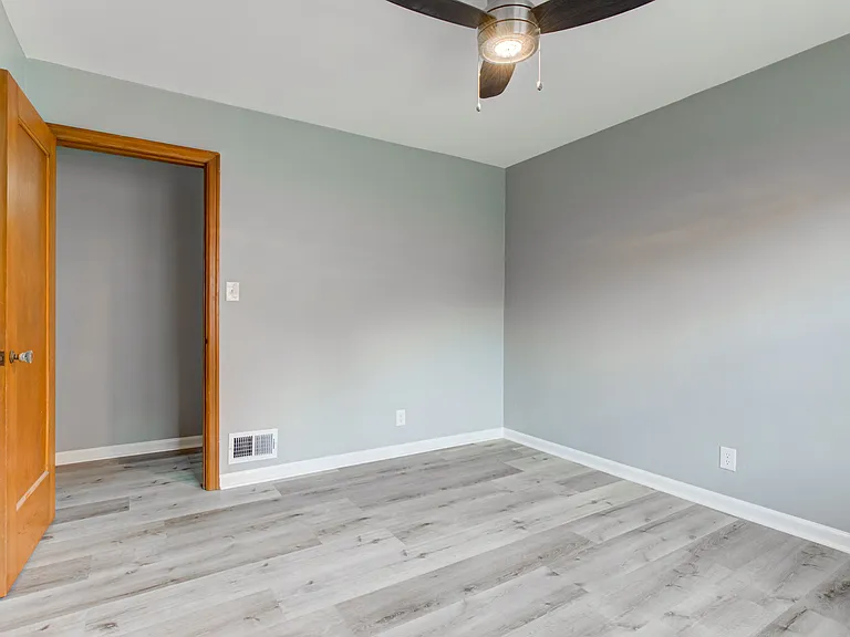 4610 Rookwood Ave — Photo 23
