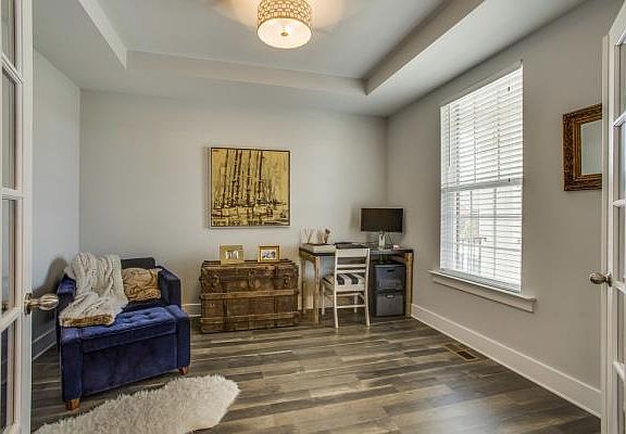 4th image of 2137 English Garden Way