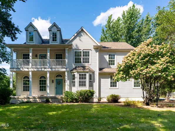 914 Mac Arthur Drive, Ballston Spa, NY 12020