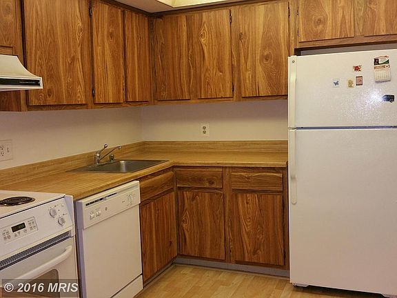 3rd image of 2921 N Leisure World Blvd #1406
