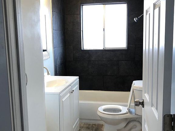 4th image of 319 S Alessandro St APT A