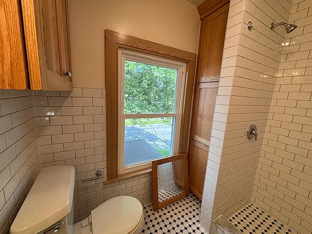 87 Park Ave — Photo 19