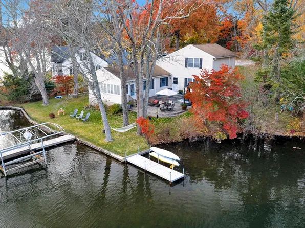 33 Adams Rd, Sturbridge, MA 01566