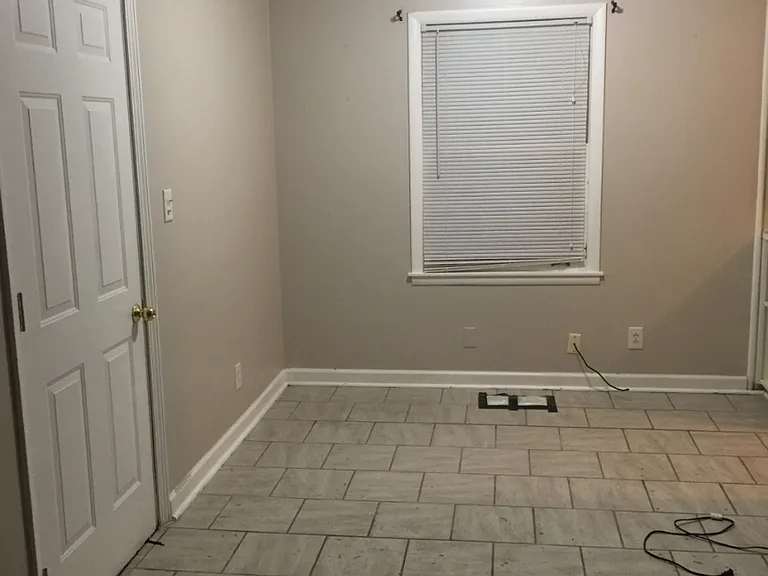 3012 Thurman Rd SW — Photo 2