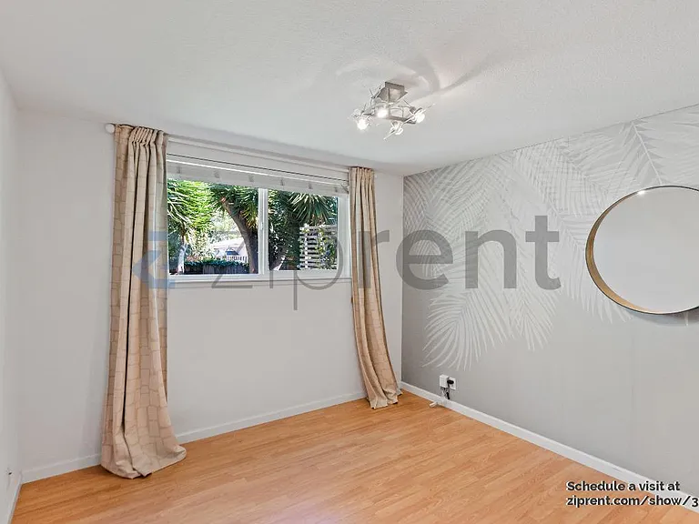 1038 Colton Ave — Photo 23