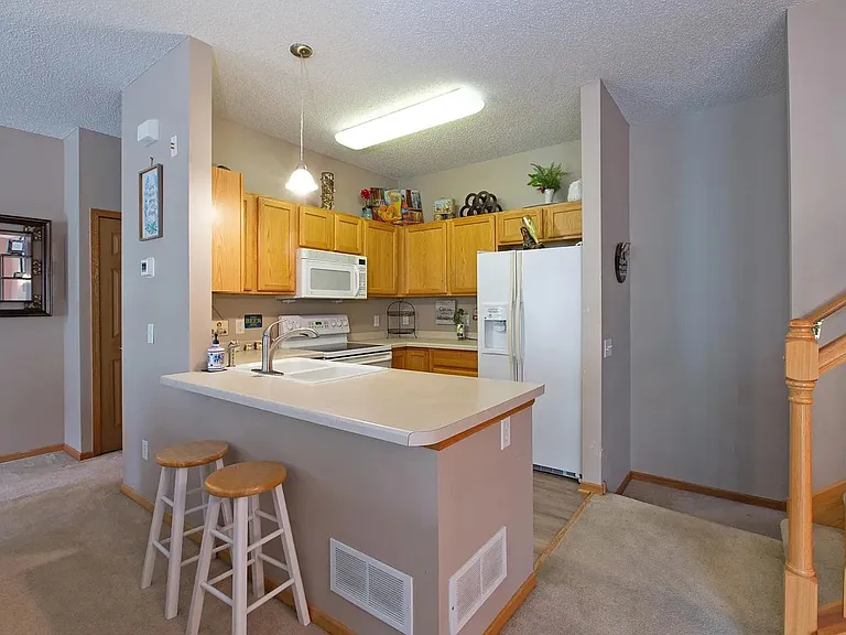 6893 Pine Crest Trl S — Photo 4