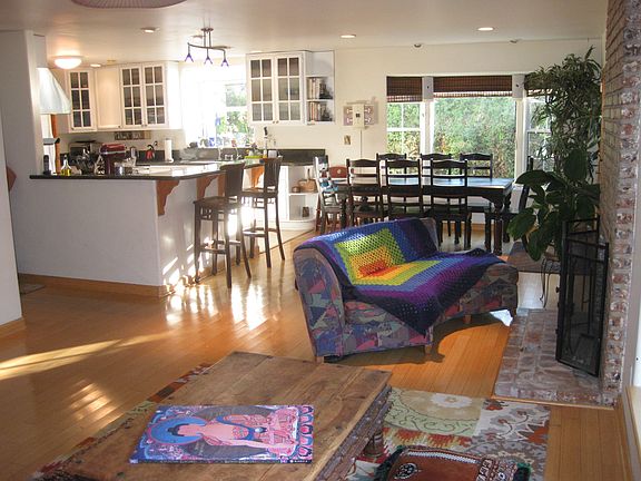3rd image of 11711 Gain St