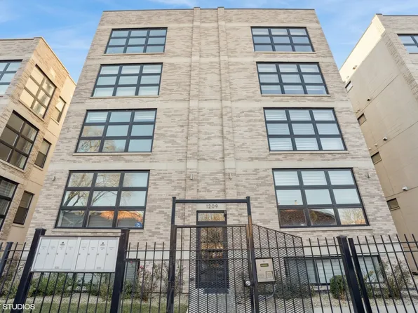 (undisclosed Address), Chicago, IL 60653