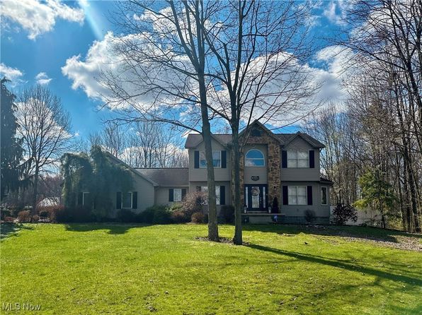 1218 Ohltown McDonald Rd, Mineral Ridge, OH 44440