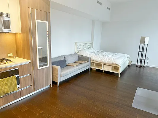 Rented by Lavenue Group Inc | media 11