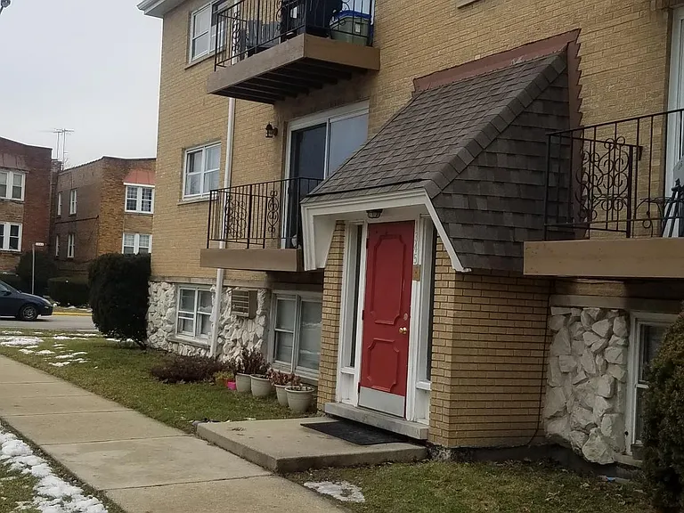 1345 S Austin Blvd #GW — Photo 1