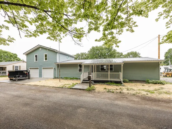 611 N Franklin St, Knightstown, IN 46148