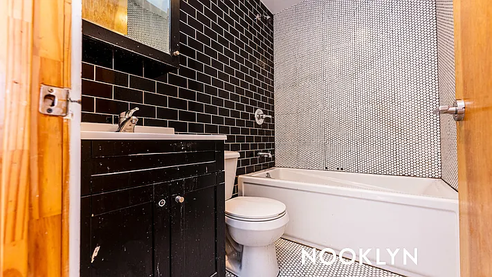 Rented by Nooklyn NYC LLC | media 17