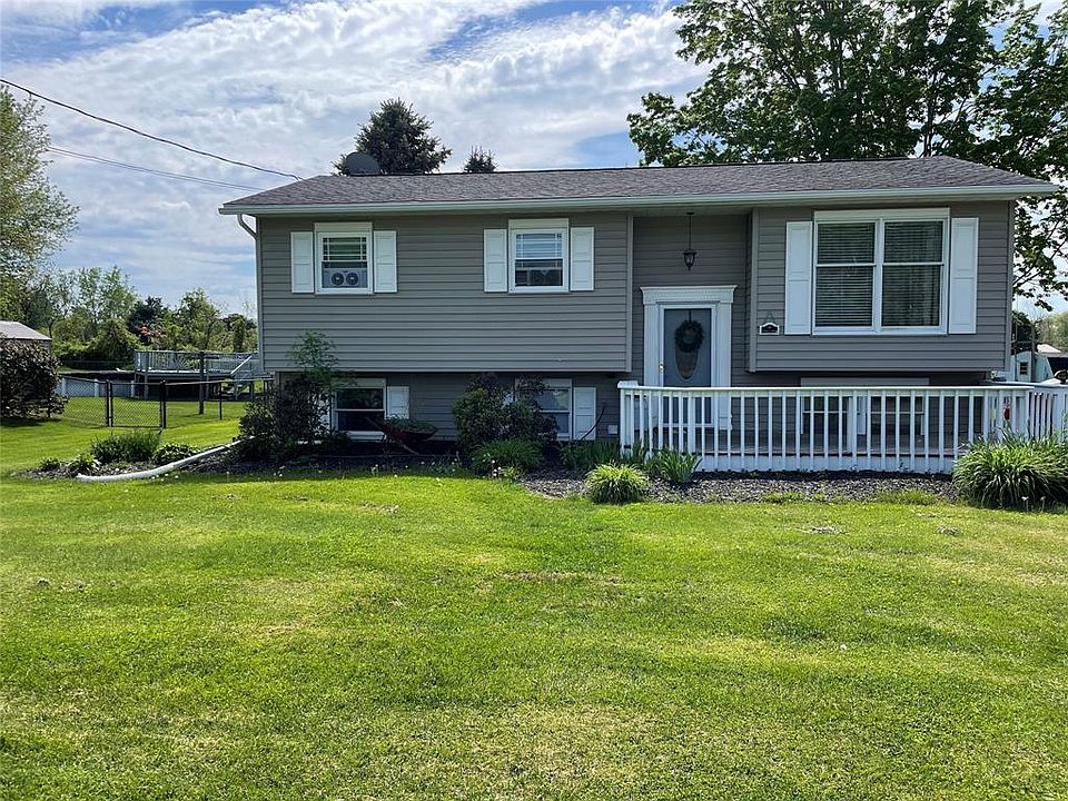 1st image of 8 Somerset Dr