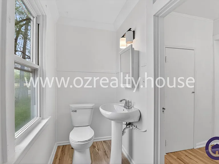 1464 Sunshine St #1 — Photo 13