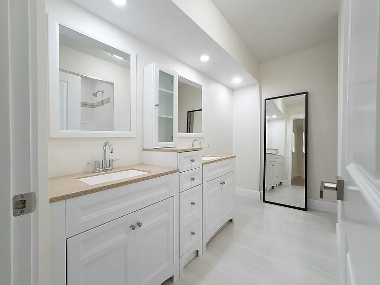 Master bath with double vanity