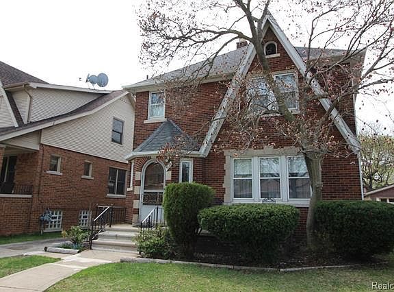 3rd image of 7629 Theisen St