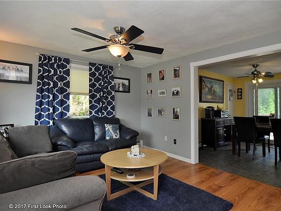 3rd image of 76 Sherman Ave