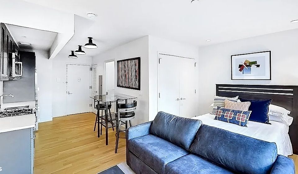 1st image of 180 Franklin Ave APT 201